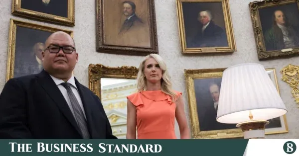 Trump gifts $45,000 in cash to three close aides