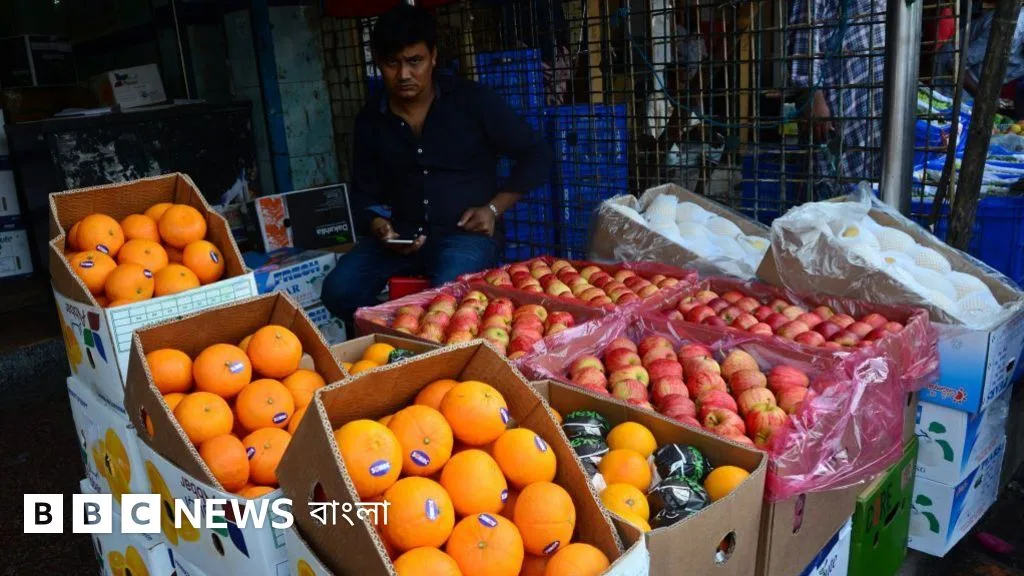 আমদানিকৃত ফলের চড়া দাম নিয়ে কেন মন্ত্রীর ব্যাখ্যা?