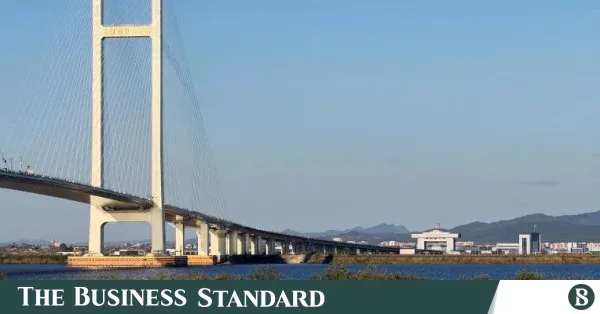 চীন ও উত্তর কোরিয়া সংযোগকারী নতুন ইয়ালু নদী সেতু চালুর অপেক্ষায়